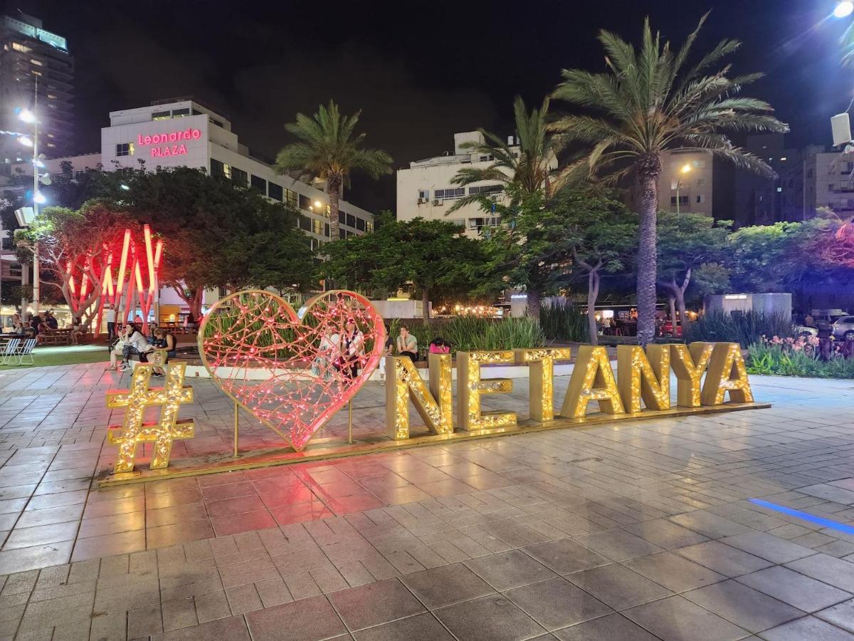 Chilling In Netanya Apartamento Exterior foto